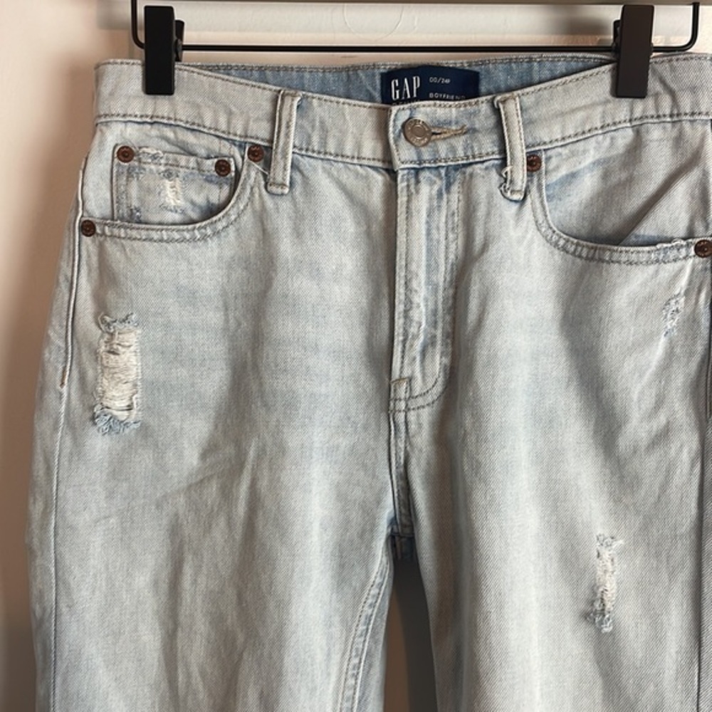 Gap Light Wash Distressed Boyfriend Jeans 00 / 24P - Picture 5 of 11